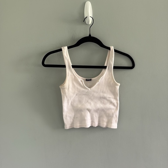 Brandy Melville Tank Top Bundle‎ - Picture 6 of 7